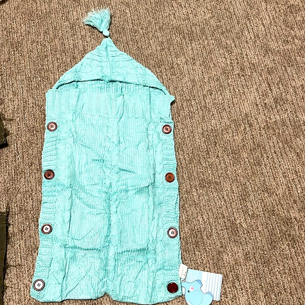 NWT XMWealthy baby Swaddle mint